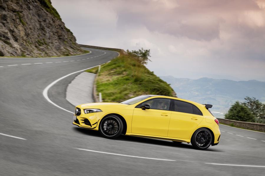  Mercedes-AMG A35 4Matic Aerodynamic Package (W177) 2018 года  (WW) (фото 14 из 31)